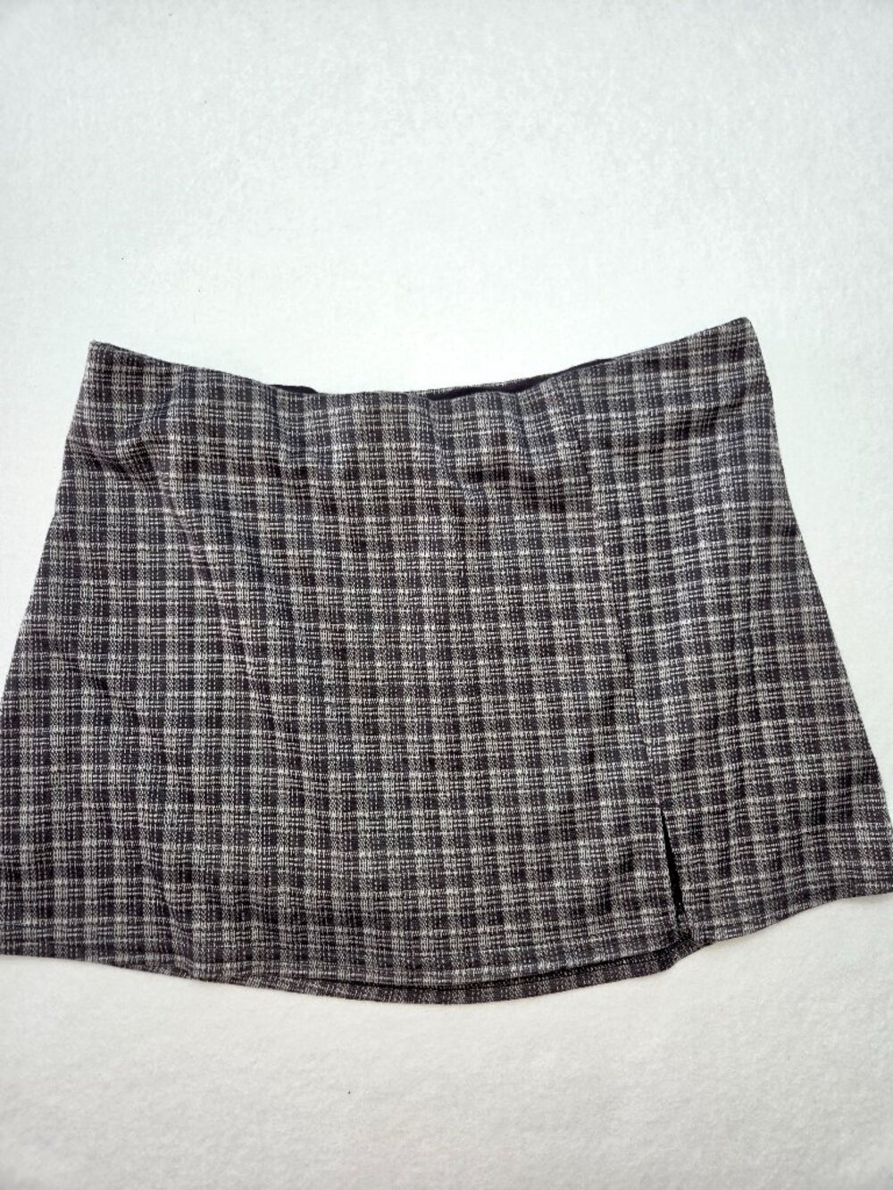 American Eagle Outfitters Gray Plaid Skort